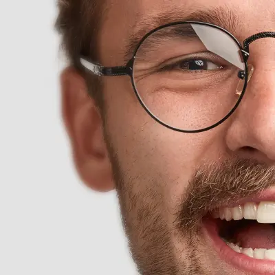 Visage d'un jeune homme