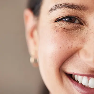 Visage d'une jeune femme